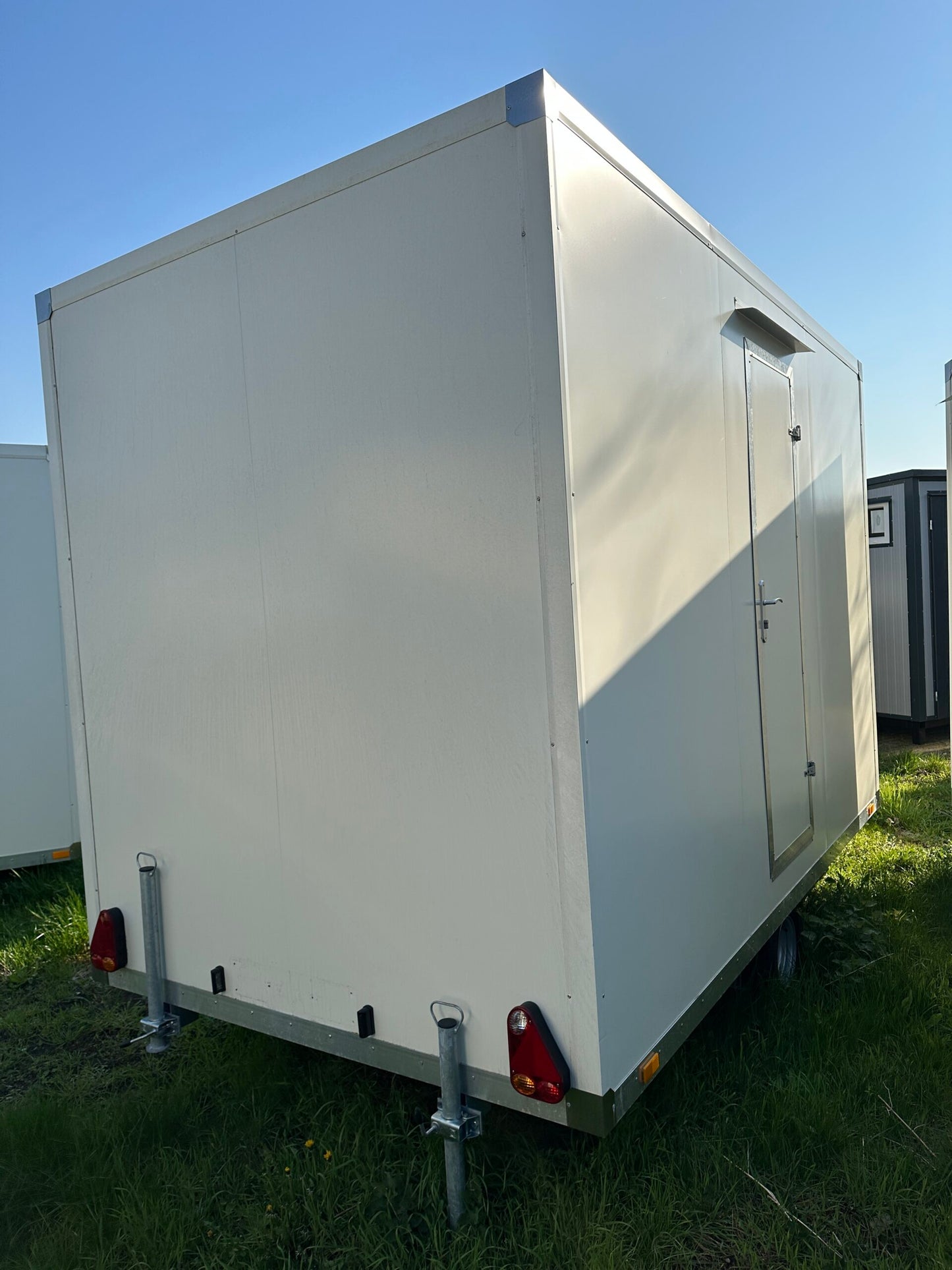 Autarker WC-Anhänger Damen / Herren mit Großtank