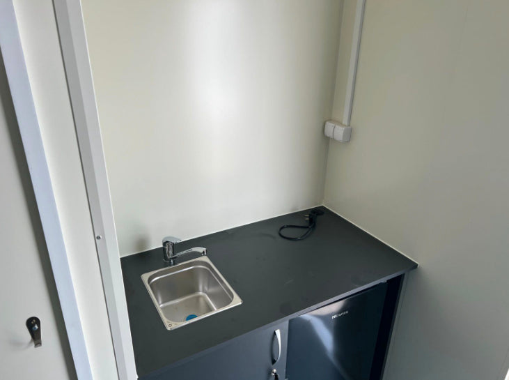 Remorque de bureau de 6,00 m avec kitchenette et WC