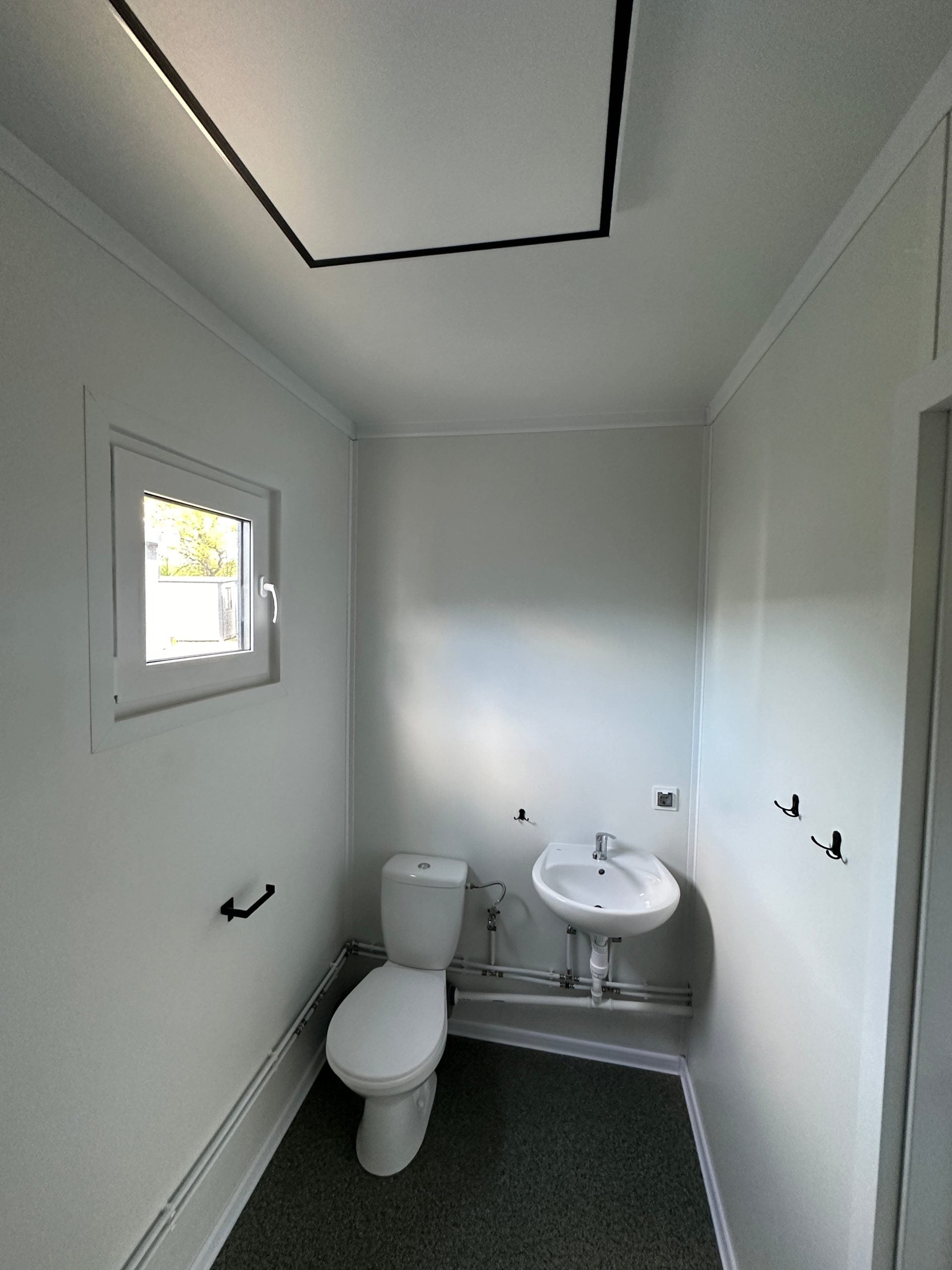Container abitativo 6,00 × 3,00 m – Con cucina, bagno e doccia