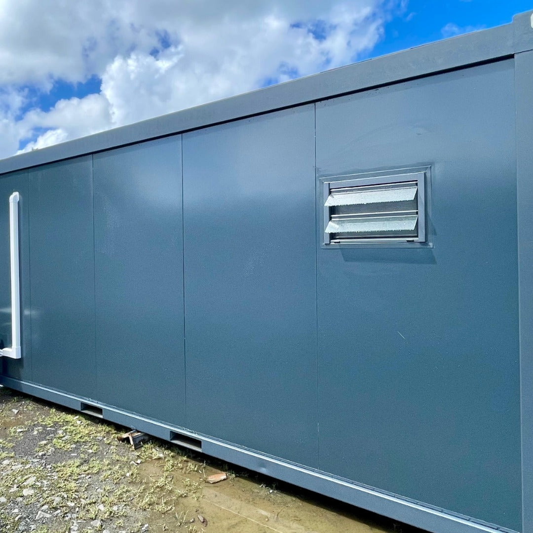 Modulares Büro 15 m² mit Sanitärbereich und Klimaanlage
