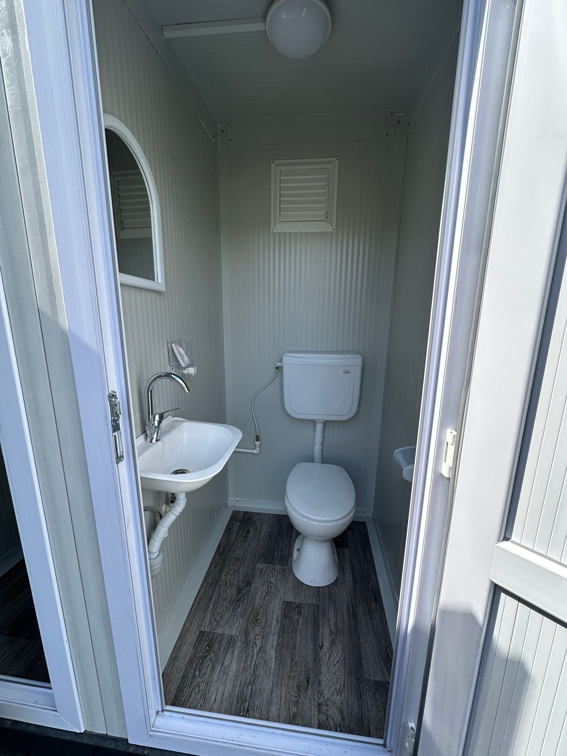 Container servizi igienici WC doppio 2,20 × 1,30 m