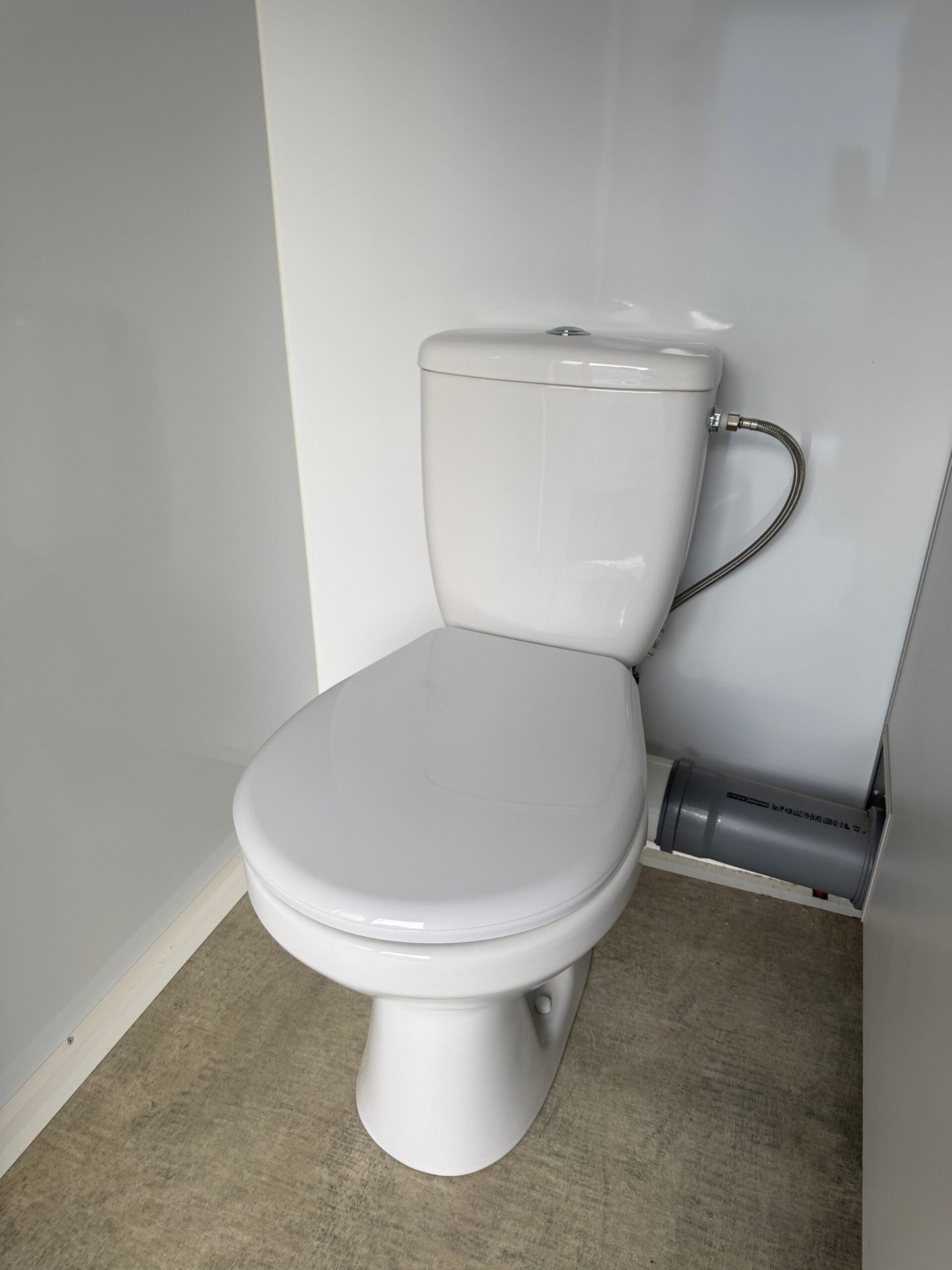 WC-Anhänger Damen / Herren mit 3 WCs und 2 Urinalen