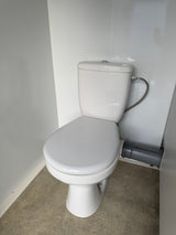 WC-Anhänger Damen / Herren mit 3 WCs und 2 Urinalen